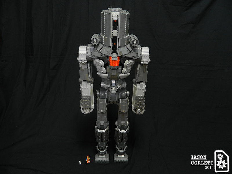 Illustration for article titled Awesome 3-foot-tall Lego jaeger from Pacific Rim is piloted by minifigs
